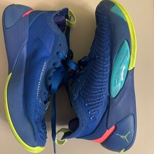 Nike Jordan Luka 1 - size 4.5Y